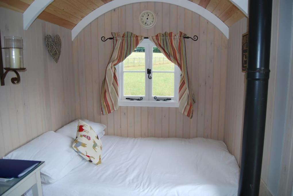 Skylark Shepherds Hut Royal Tunbridge Wells Ngoại thất bức ảnh